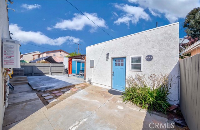 447 Hullett Street, Long Beach, California 90805, 2 Bedrooms Bedrooms, ,2 BathroomsBathrooms,Single Family Residence,For Sale,Hullett,SB24078331