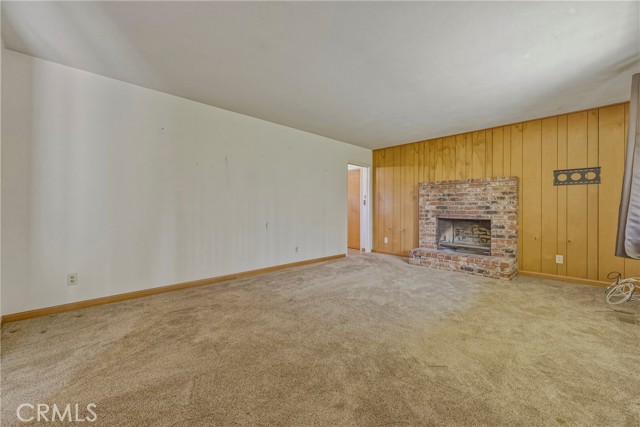 Image 21 of 46 For 8136 Walnut Avenue