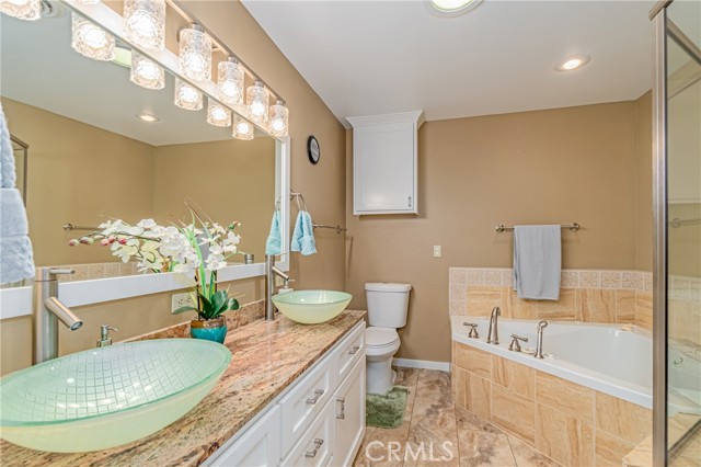 Detail Gallery Image 22 of 38 For 13801 Lakeshore Dr, Clearlake,  CA 95422 - 3 Beds | 2 Baths