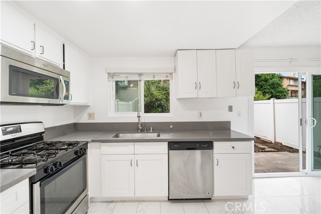 Detail Gallery Image 6 of 45 For 1818 W Garvey Ave #K,  Alhambra,  CA 91803 - 3 Beds | 3 Baths