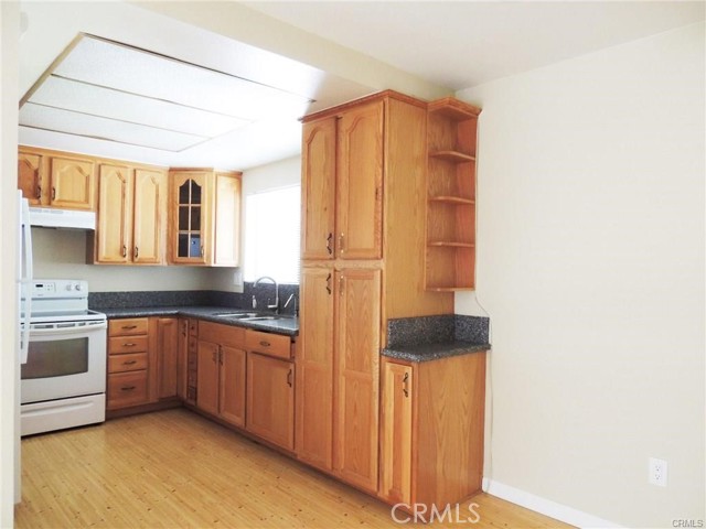 Detail Gallery Image 9 of 31 For 4137 Tiberon Dr, Oceanside,  CA 92056 - 3 Beds | 2 Baths