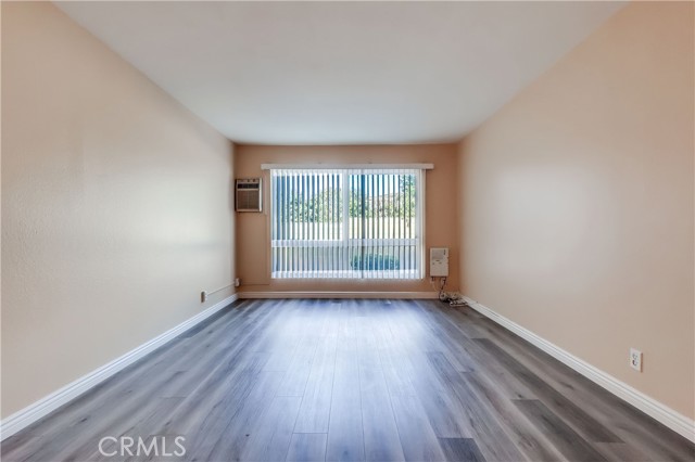 5585 E Pacific Coast, Long Beach CA: https://media.crmls.org/medias/6b281c1b-1e31-4da0-bd23-a44cc9aa0502.jpg