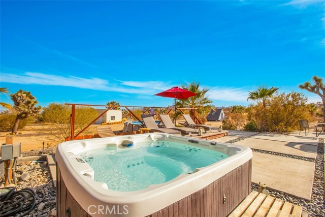 59427 La Crescenta Drive, Yucca Valley CA: https://media.crmls.org/medias/6b286b3f-113e-4704-a5a4-16dd68c887c7.jpg