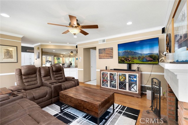 Detail Gallery Image 14 of 36 For 747 Aliso St, Corona,  CA 92879 - 4 Beds | 2/1 Baths