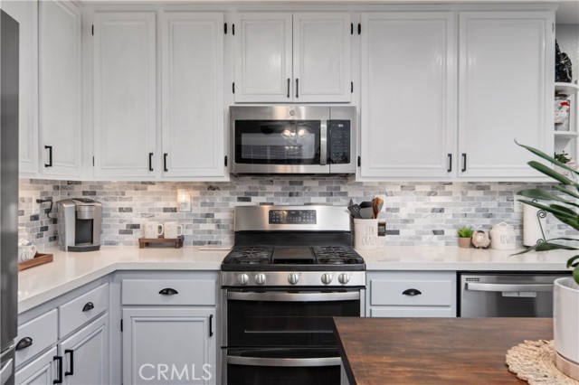 Detail Gallery Image 16 of 56 For 42311 Camden Way, Lancaster,  CA 93536 - 4 Beds | 2 Baths