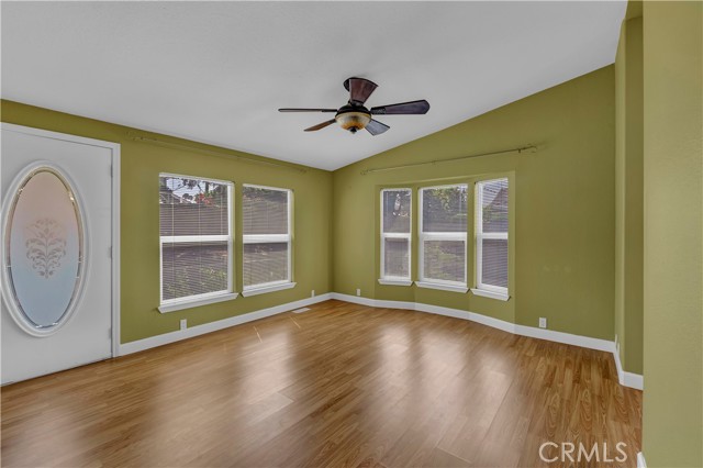 Detail Gallery Image 10 of 44 For 209 Road Runner Ln, Fountain Valley,  CA 92708 - 3 Beds | 2 Baths
