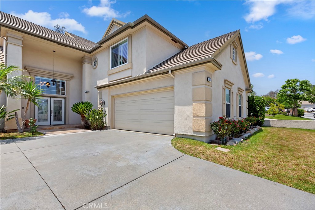 7000 Fabriano Place