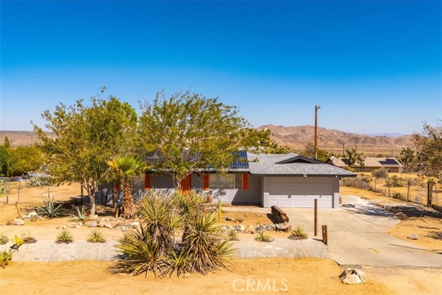 Detail Gallery Image 4 of 54 For 60258 La Mirada Trl, Joshua Tree,  CA 92252 - 2 Beds | 1 Baths