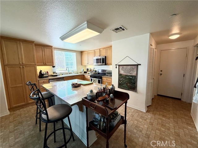 3011 Moss Landing Boulevard, Oxnard CA: https://media.crmls.org/medias/6b2abe2c-45a7-4d4f-9cd0-bd4100be2b30.jpg
