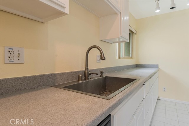 4652 Park Granada, Calabasas CA: https://media.crmls.org/medias/6b2b7b17-01fa-4a98-9b7a-fc9db81265bf.jpg