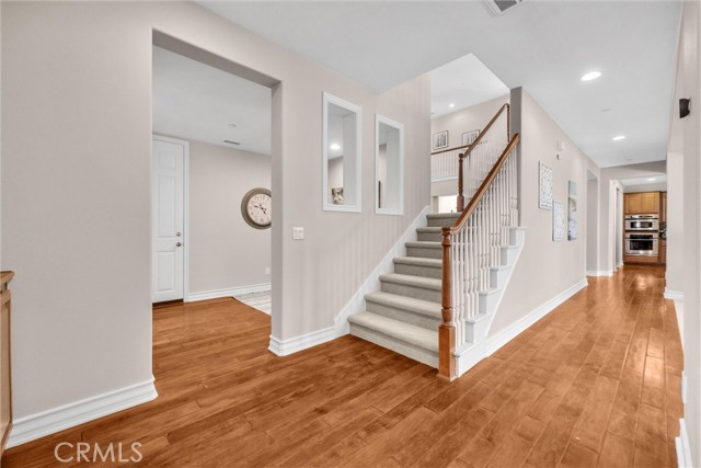 2144 Mulefat Circle, Corona CA: https://media.crmls.org/medias/6b2b92a0-e9c9-46c2-afff-9a6aa7b4be55.jpg