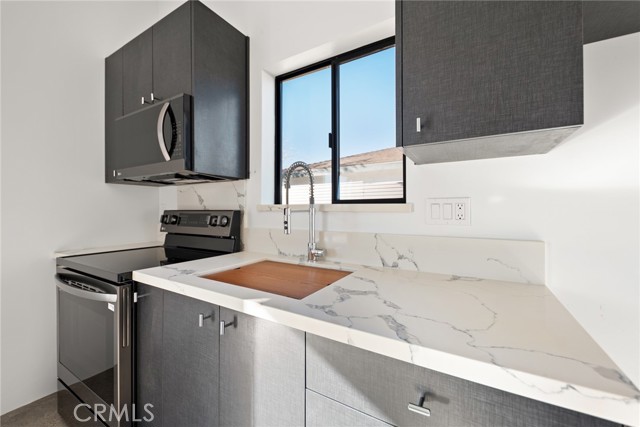 Detail Gallery Image 3 of 11 For 4955 1st St, Joshua Tree,  CA 92252 - 1 Beds | 1 Baths