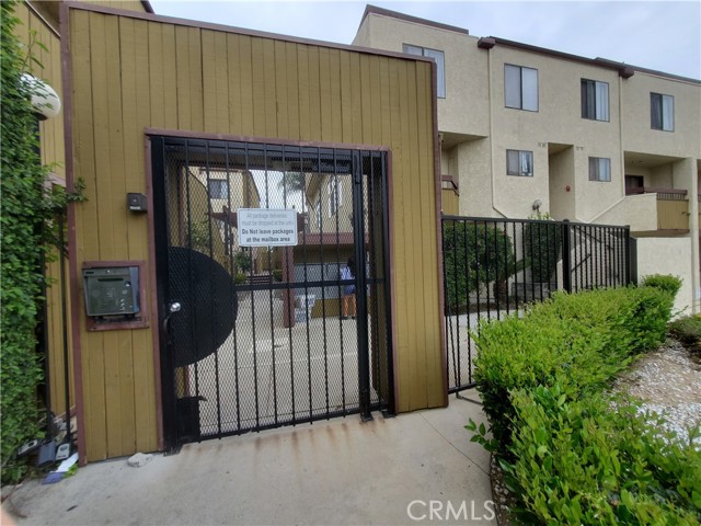 Detail Gallery Image 6 of 54 For 1022 S Marengo Ave #1,  Alhambra,  CA 91803 - 4 Beds | 2/1 Baths