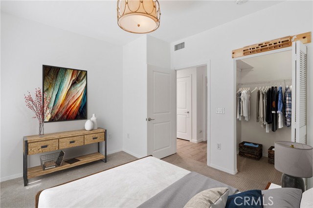 100 S Alameda Street, Los Angeles CA: https://media.crmls.org/medias/6b2cba65-73de-4ef0-b249-70e59e810e36.jpg