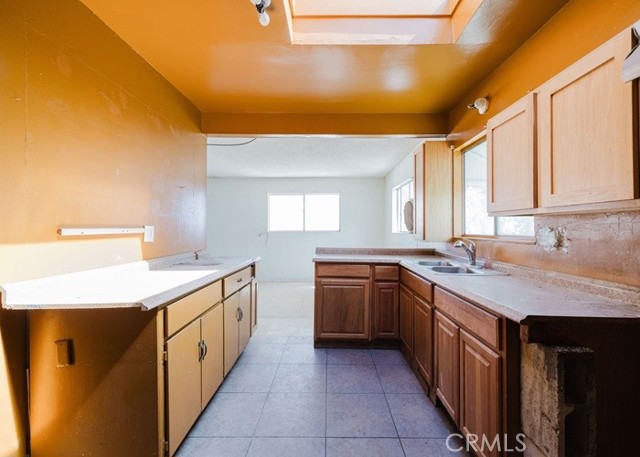 72376 Sunnyslope Drive, 29 Palms CA: https://media.crmls.org/medias/6b2cd97d-7eaf-459f-ab13-d962ace17b54.jpg