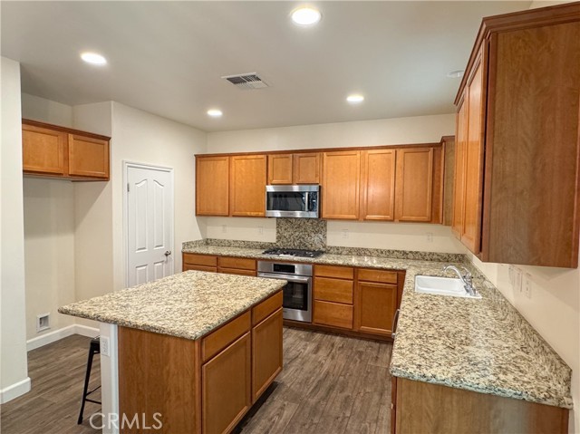 Detail Gallery Image 18 of 48 For 8302 Allyn Bacon, Bakersfield,  CA 93311 - 4 Beds | 3 Baths