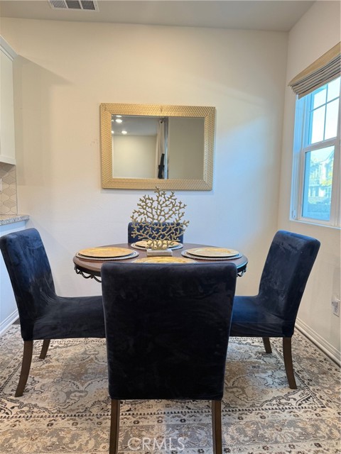 Detail Gallery Image 6 of 15 For 22885 Acoustic, Saugus,  CA 91350 - 2 Beds | 2/1 Baths