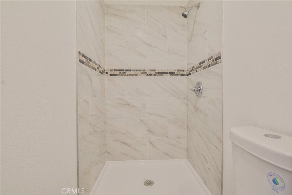 https://media.crmls.org/medias/6b2e6467-678f-4dfb-81f7-5eb2c7886756.jpg?preset=X-Large