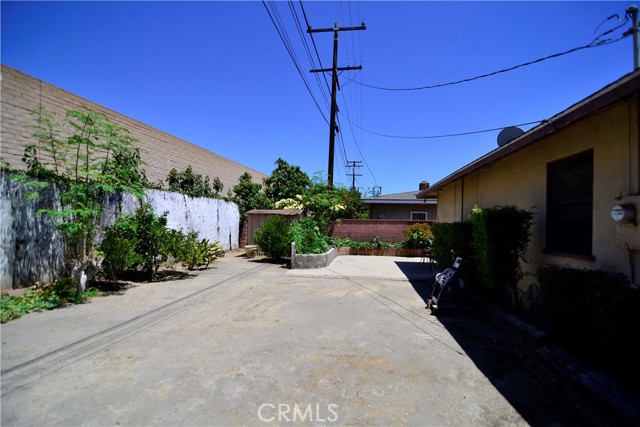 1435 E Rosewood Avenue, Anaheim CA: https://media.crmls.org/medias/6b2ec75b-ee3b-4ba0-9e87-e2fdd7876cf0.jpg