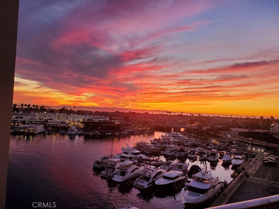 https://media.crmls.org/medias/6b2f6143-8ad3-4fd4-bc35-d76257c20b14.jpg?preset=X-Large