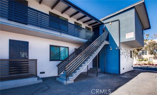 Detail Gallery Image 3 of 20 For 1024 Pico Bld, Santa Monica,  CA 90405 - – Beds | – Baths