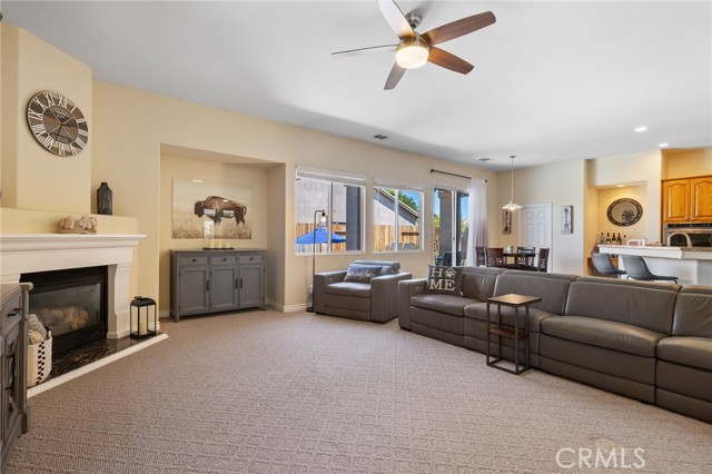Detail Gallery Image 10 of 44 For 308 Riesling Vines St, Bakersfield,  CA 93314 - 3 Beds | 2 Baths