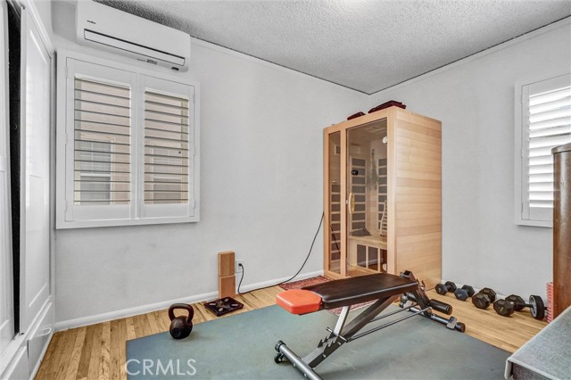 275 E Bort Street, Long Beach CA: https://media.crmls.org/medias/6b316910-d6e3-4a44-aed1-d0befda0483b.jpg