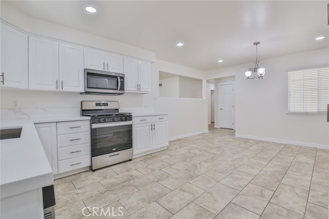 511 Gwynwood Avenue, La Habra CA: https://media.crmls.org/medias/6b316c6e-6bd7-4ecb-9f3a-62e6ccf05127.jpg