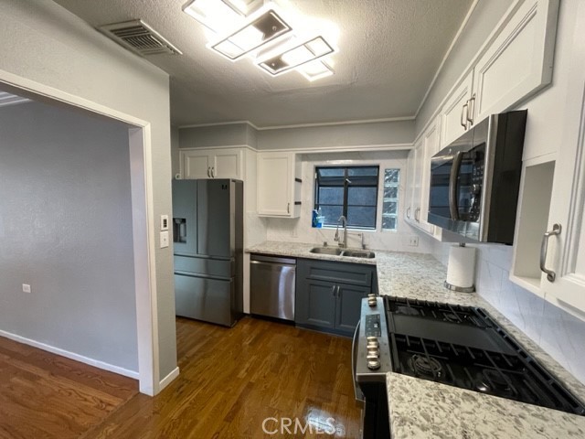 4032 Elsa Street, Lakewood CA: https://media.crmls.org/medias/6b32297f-6f6d-4e2d-80bd-14c129b73115.jpg