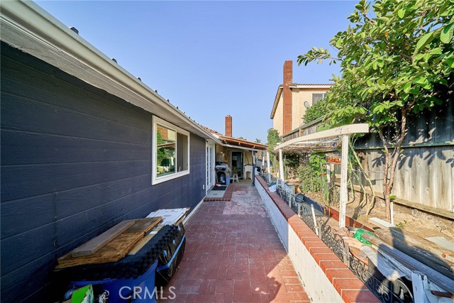 Detail Gallery Image 17 of 49 For 201 S Brookside Ct, Anaheim,  CA 92808 - 4 Beds | 2 Baths