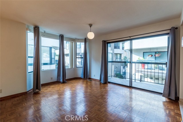 Detail Gallery Image 10 of 36 For 514 N Isabel St #C,  Glendale,  CA 91206 - 3 Beds | 2/1 Baths