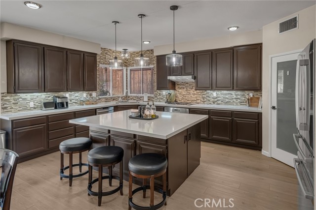 Detail Gallery Image 16 of 74 For 40071 via Espana, Murrieta,  CA 92562 - 5 Beds | 3 Baths