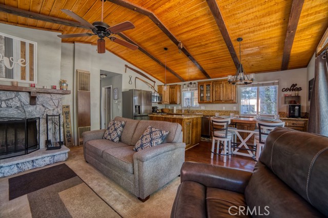 Detail Gallery Image 6 of 26 For 1150 Pine Ridge Ln, Big Bear City,  CA 92314 - 2 Beds | 1 Baths