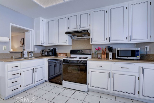 Detail Gallery Image 7 of 24 For 12675 Elmhurst Dr, Moreno Valley,  CA 92555 - 4 Beds | 2/1 Baths