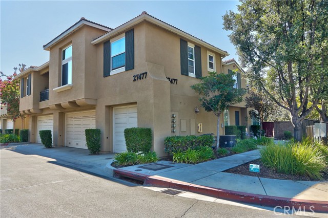 27477 Hazelhurst Street, Murrieta CA: https://media.crmls.org/medias/6b340789-9009-446c-ad04-fa210d7b1872.jpg
