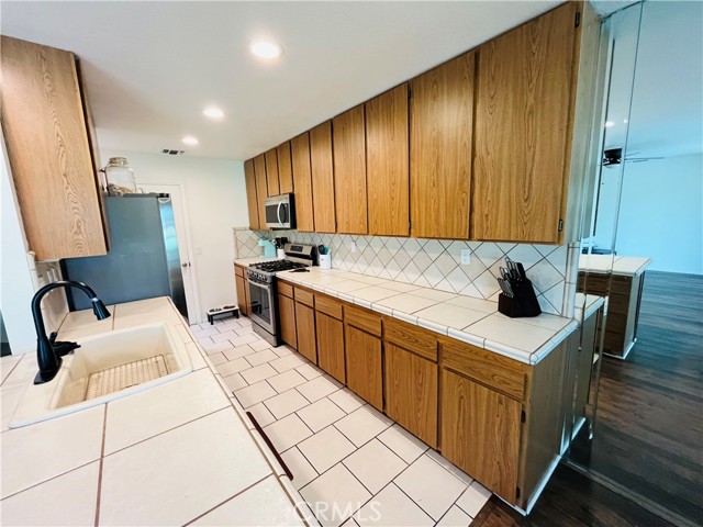 Detail Gallery Image 2 of 19 For 27535 Lakeview Dr #53,  Helendale,  CA 92342 - 2 Beds | 2 Baths