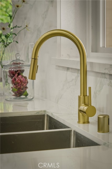 Detail Gallery Image 14 of 31 For 6150 Strickland Ave, Los Angeles,  CA 90042 - 3 Beds | 2 Baths