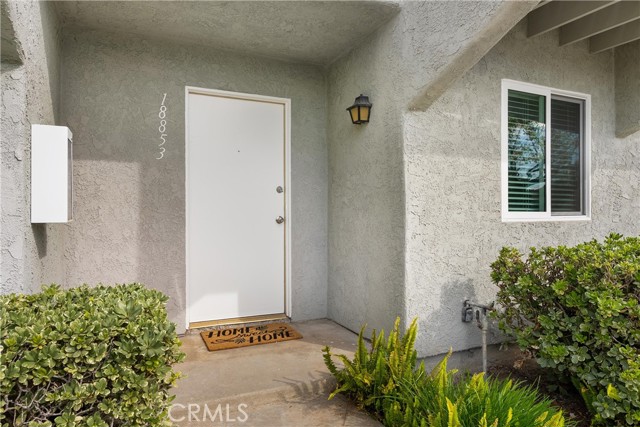 Detail Gallery Image 2 of 32 For 18853 Lister Lane, Huntington Beach,  CA 92646 - 2 Beds | 1/1 Baths