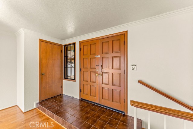 Detail Gallery Image 3 of 69 For 921 Highline Rd, Glendale,  CA 91205 - 3 Beds | 2/1 Baths