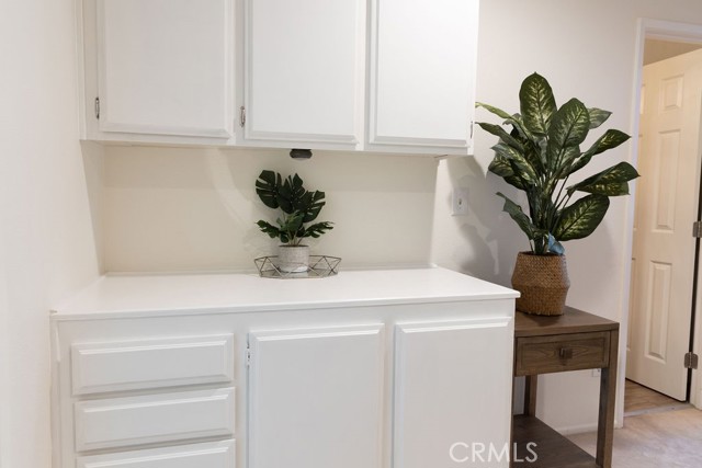 21241 Lassen Street, Chatsworth CA: https://media.crmls.org/medias/6b37390e-8858-4386-a3e9-81cf4671d85c.jpg