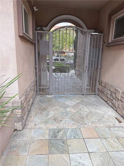 Detail Gallery Image 10 of 41 For 128 E Broadway Apt H,  San Gabriel,  CA 91776 - 3 Beds | 3 Baths