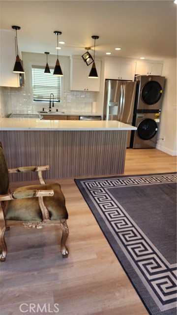 Detail Gallery Image 20 of 23 For 1972 S Corning St, Los Angeles,  CA 90034 - 2 Beds | 2 Baths