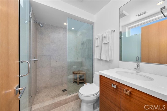 Detail Gallery Image 41 of 50 For 1501 Monterey Bld, Hermosa Beach,  CA 90254 - 4 Beds | 3/1 Baths