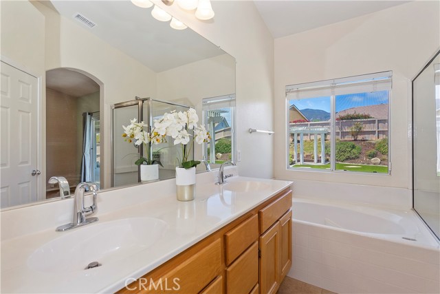 Detail Gallery Image 34 of 46 For 3946 Camelback Cir, Corona,  CA 92883 - 5 Beds | 2 Baths