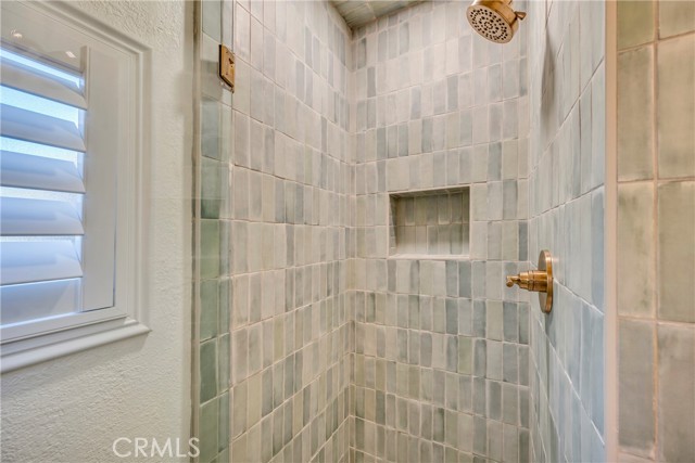 17380 Parnassus Drive, Cobb CA: https://media.crmls.org/medias/6b38d9fa-34b2-48a5-b8ad-f88e569b746c.jpg