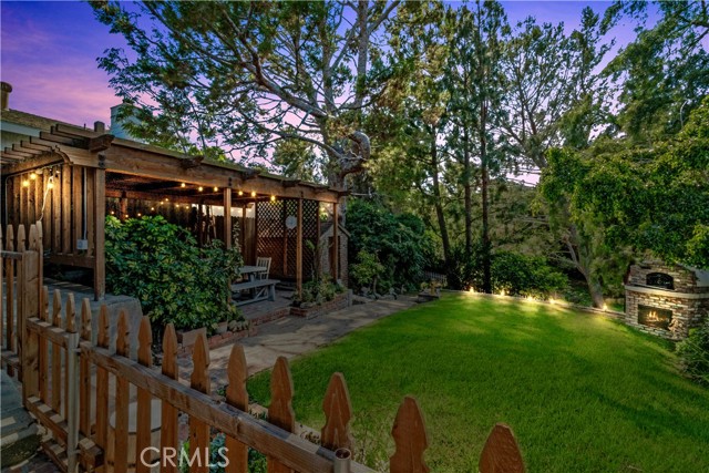 Detail Gallery Image 9 of 42 For 26357 Hillcrest Ave, Lomita,  CA 90717 - 2 Beds | 2 Baths