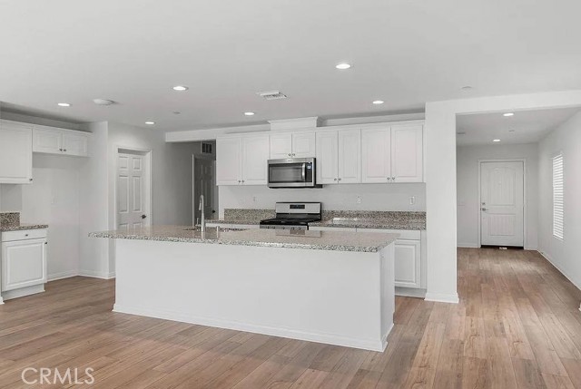 Detail Gallery Image 6 of 30 For 28341 Digger, Menifee,  CA 92585 - 4 Beds | 2 Baths