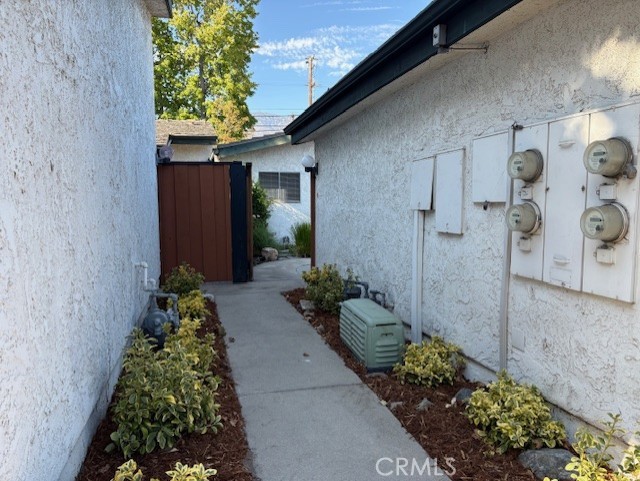 1030 Royal Oaks Drive, Monrovia CA: https://media.crmls.org/medias/6b3948c4-ae62-4bd1-83ff-e16b19bda0bc.jpg
