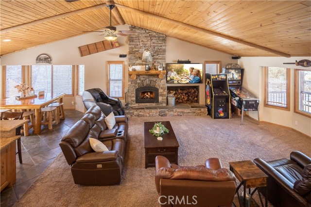 Detail Gallery Image 9 of 39 For 41537 Mockingbird, Big Bear Lake,  CA 92315 - 4 Beds | 3/1 Baths
