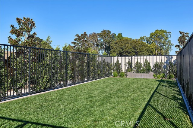 Detail Gallery Image 18 of 33 For 7264 Aura Cir, Huntington Beach,  CA 92647 - 3 Beds | 2/1 Baths